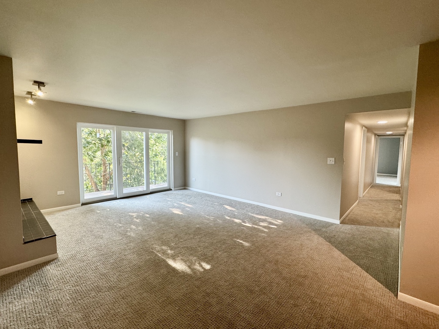 9620 S Komensky Avenue #208, Oak Lawn, IL 60453