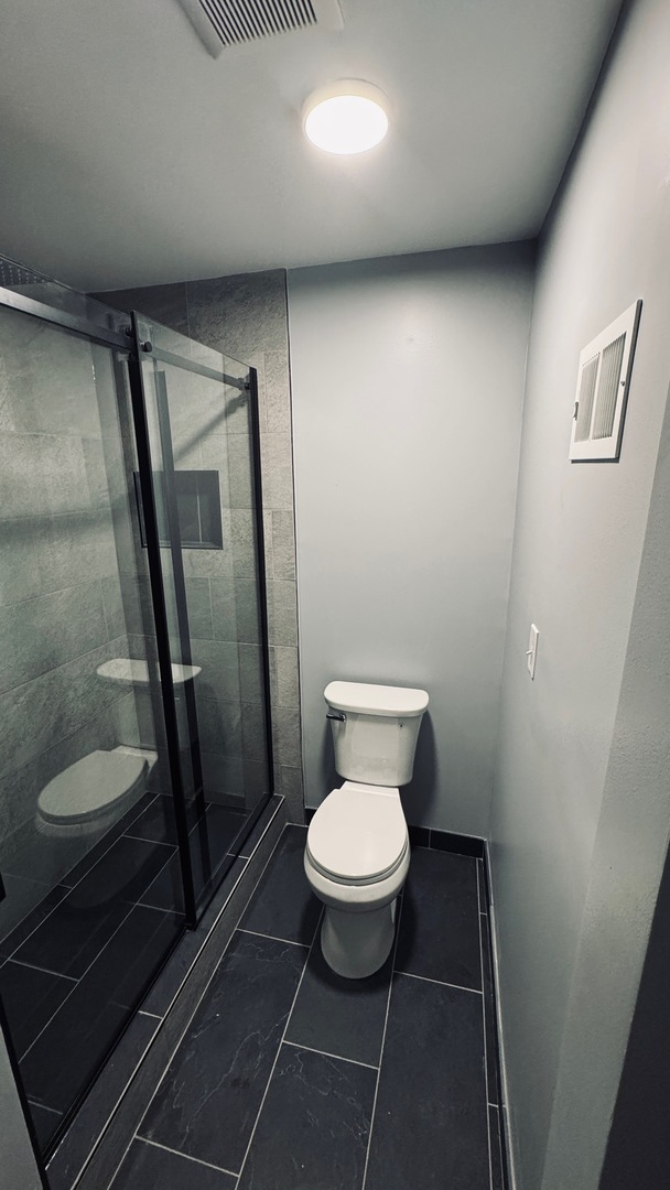 9620 S Komensky Avenue #208, Oak Lawn, IL 60453