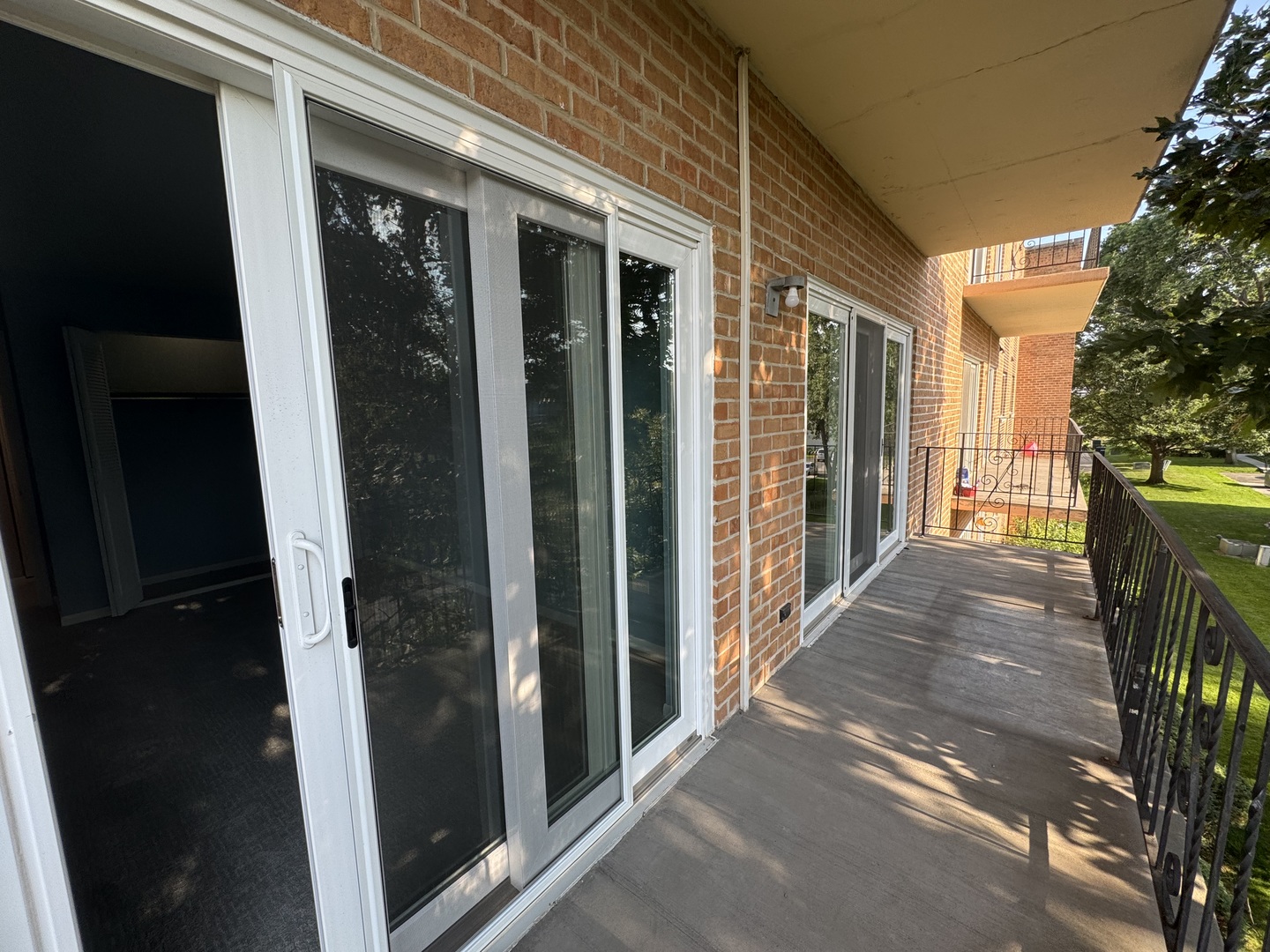 9620 S Komensky Avenue #208, Oak Lawn, IL 60453