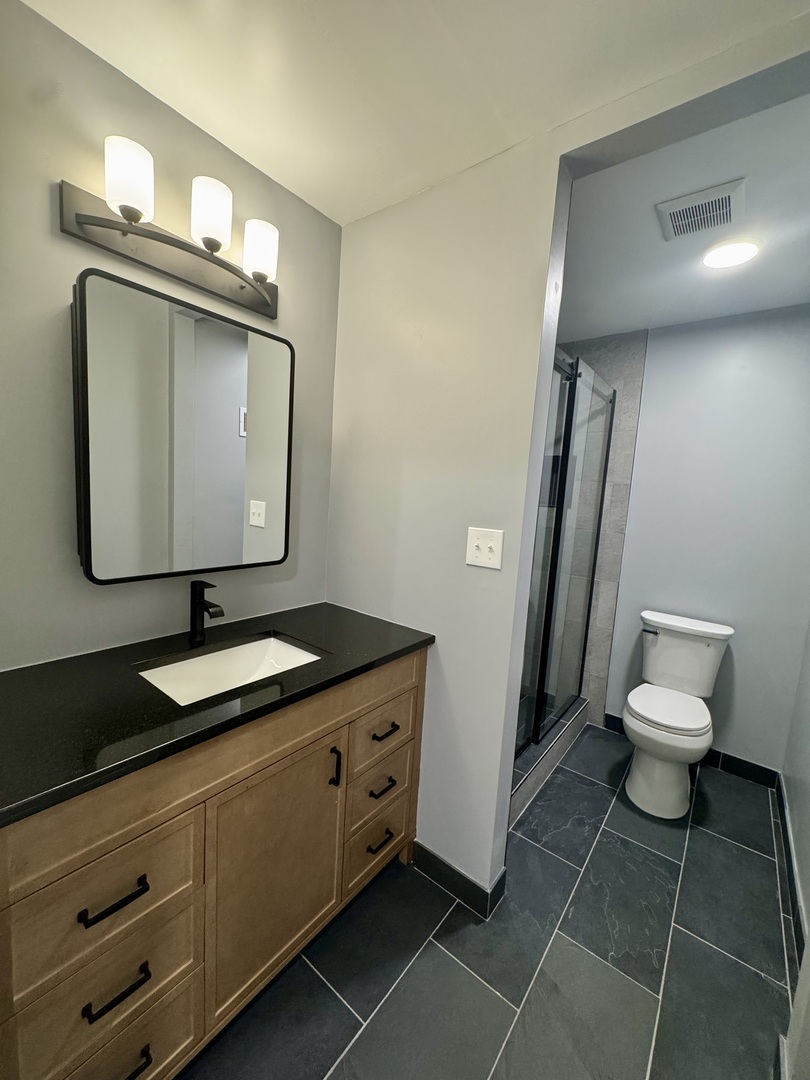9620 S Komensky Avenue #208, Oak Lawn, IL 60453