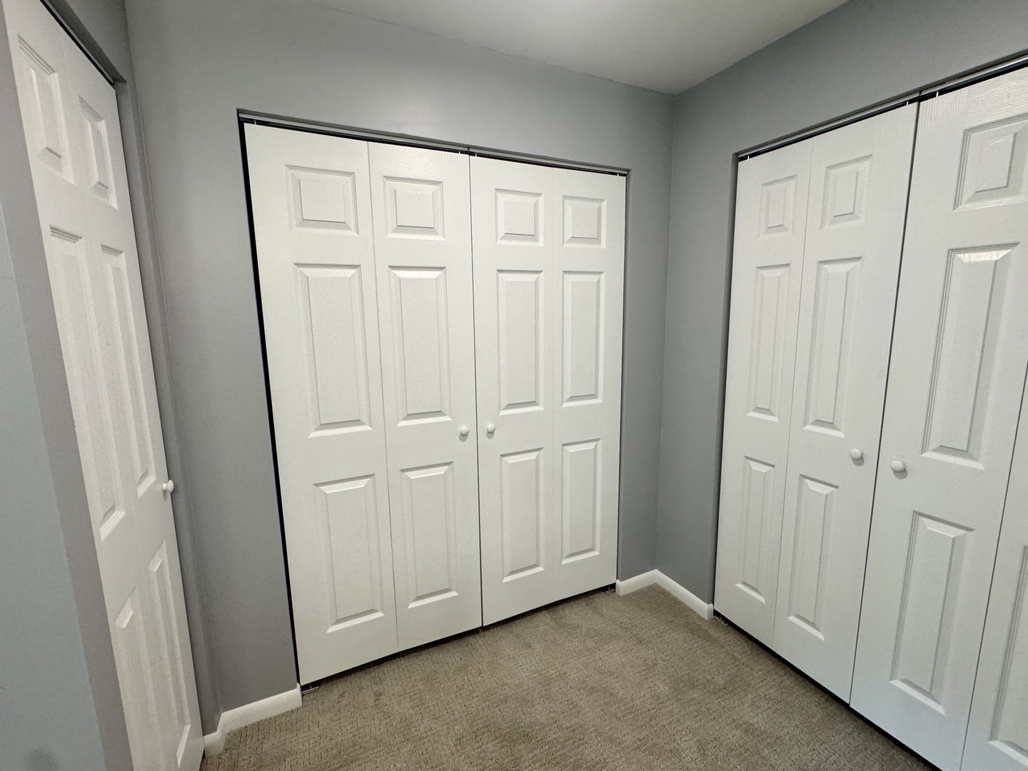 9620 S Komensky Avenue #208, Oak Lawn, IL 60453