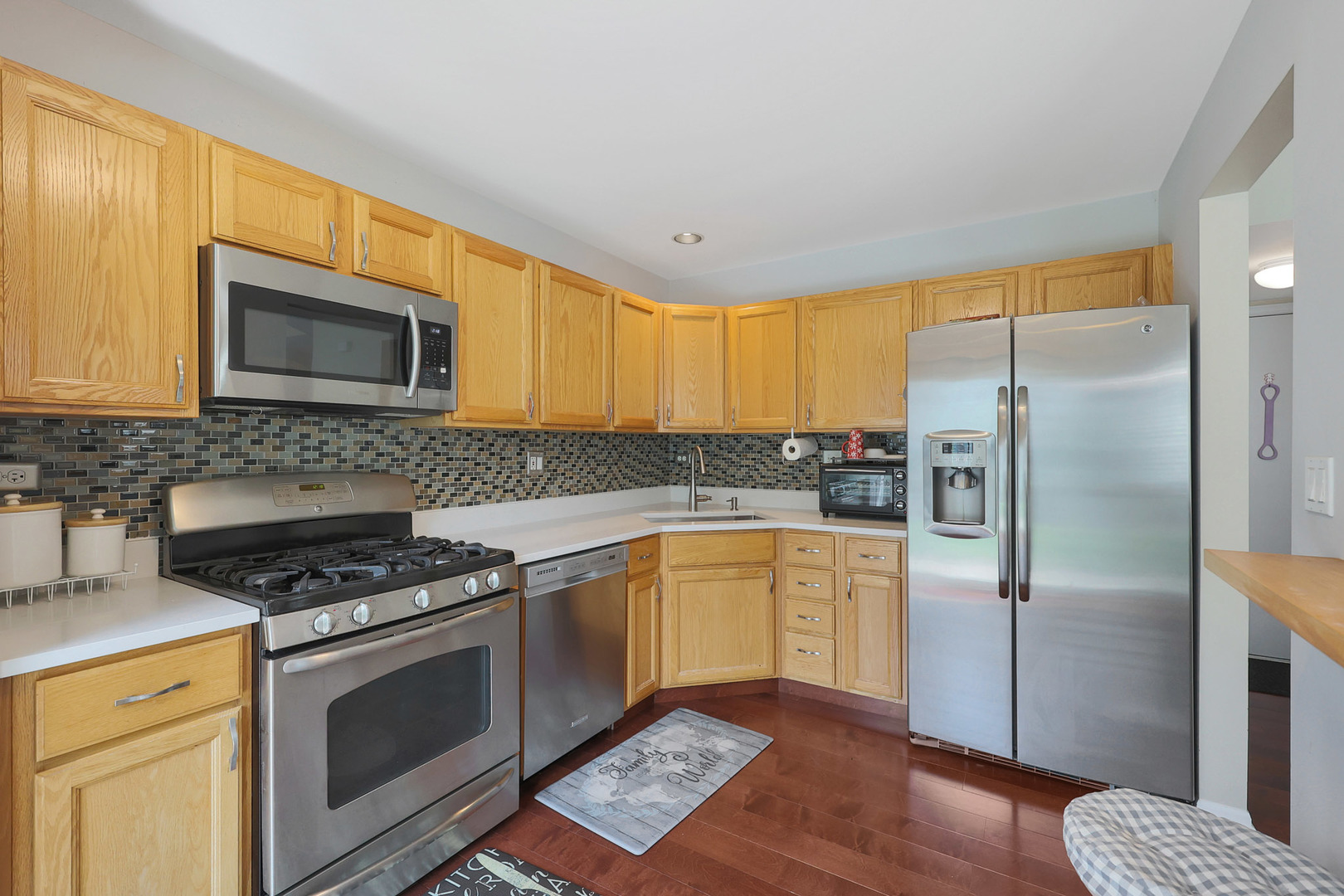 1535 E Chivalry Court, Palatine, IL 60074