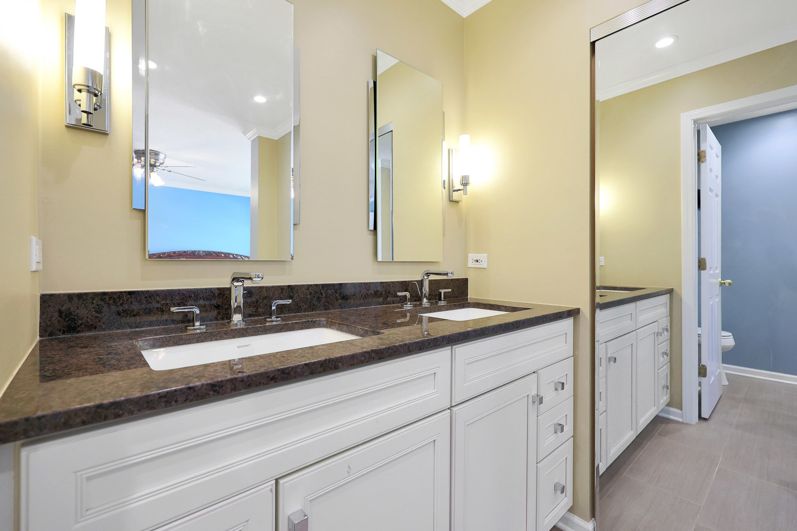 1535 E Chivalry Court, Palatine, IL 60074