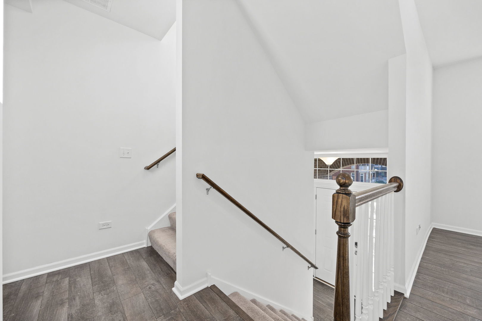 4197 Royal Mews Circle, Naperville, IL 60564