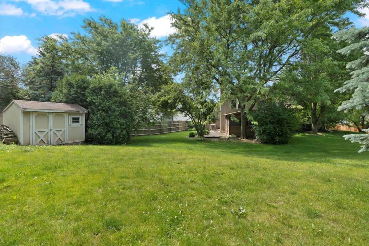 232 Lexington Court, Grayslake, IL 60030