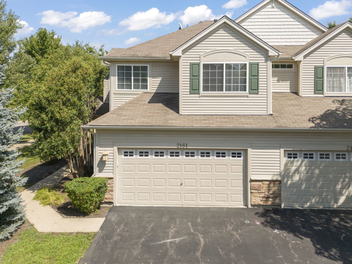 2161 Gallant Fox Circle, Montgomery, IL 60538