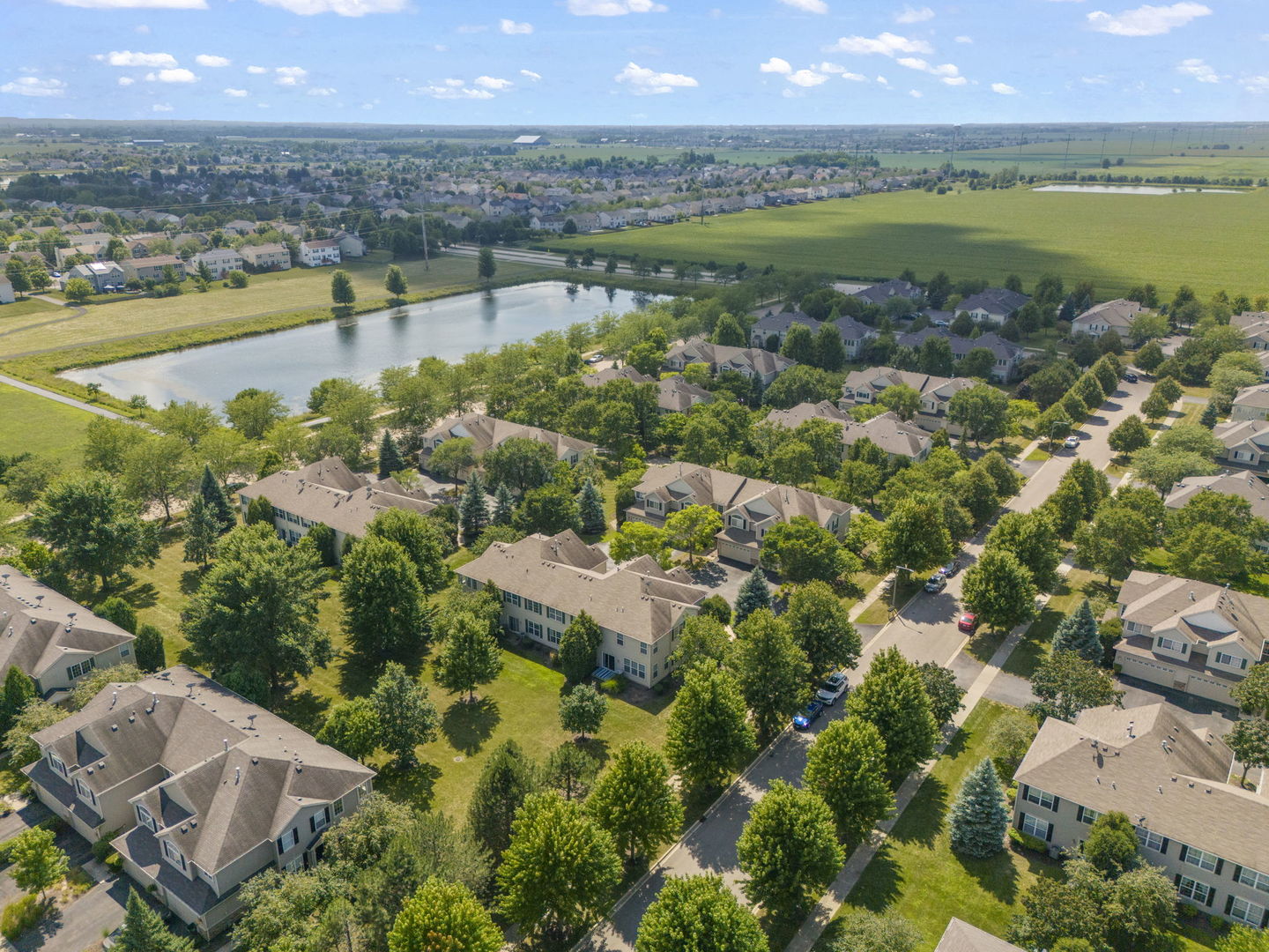 2161 Gallant Fox Circle, Montgomery, IL 60538