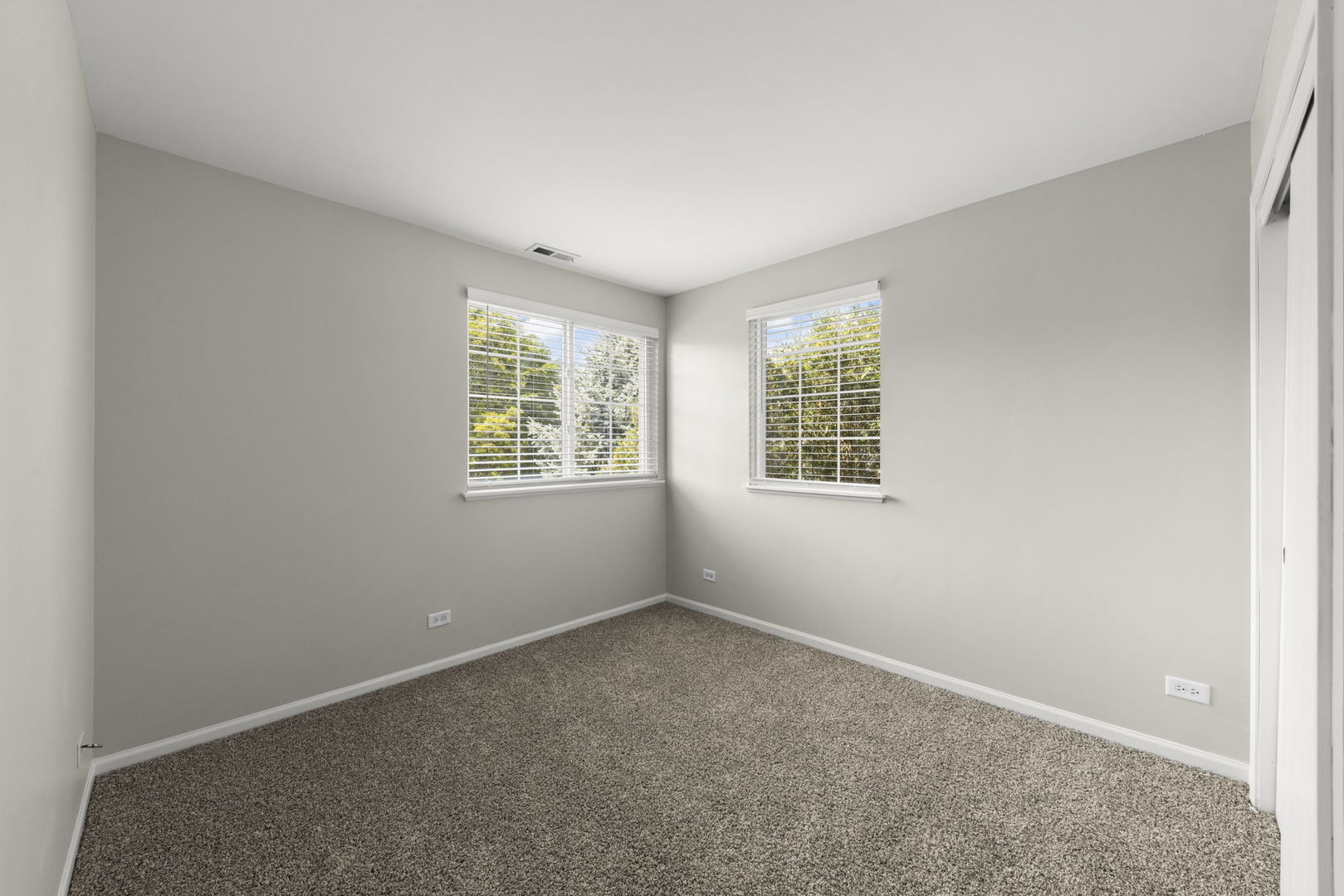 2161 Gallant Fox Circle, Montgomery, IL 60538