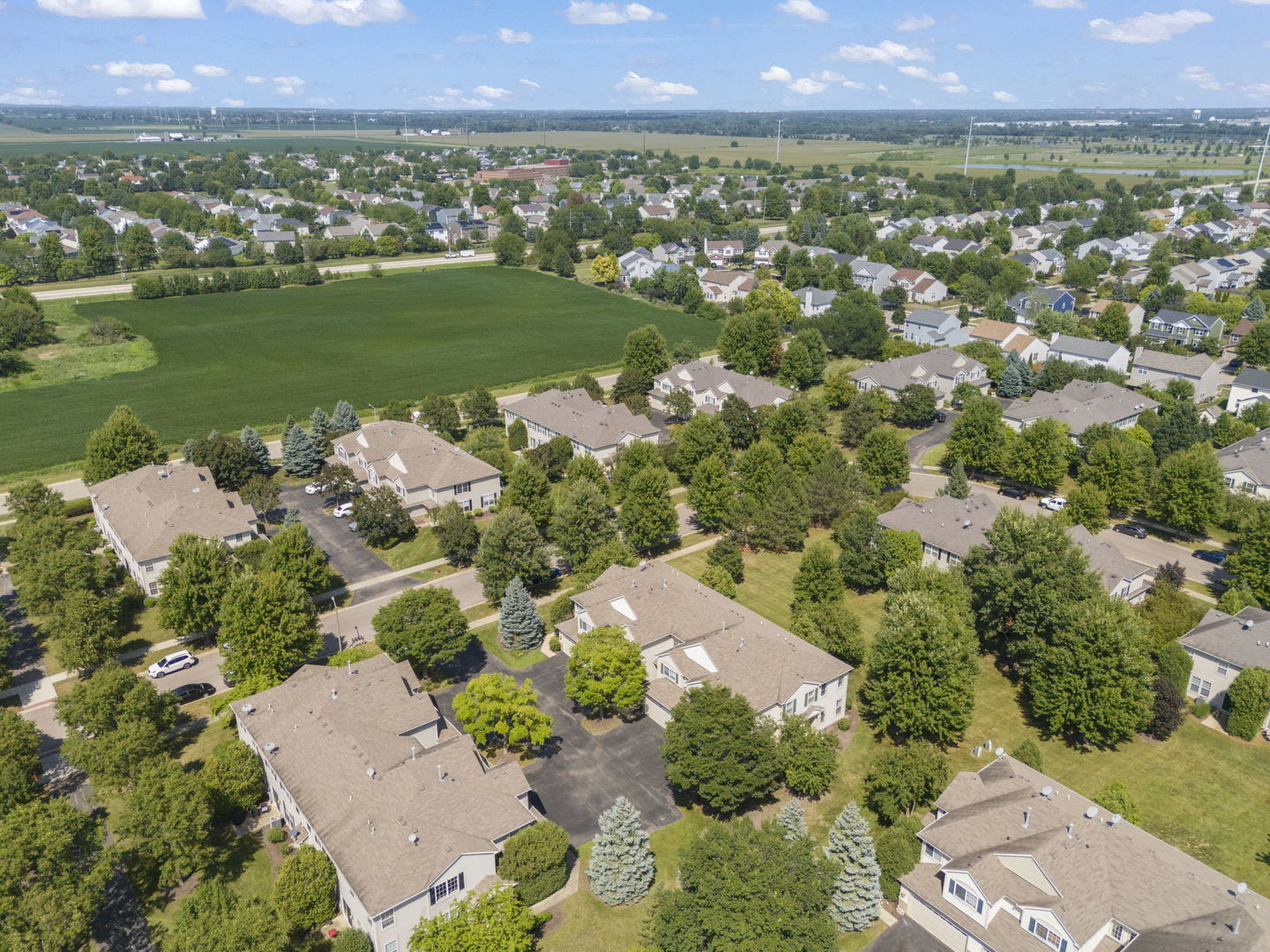 2161 Gallant Fox Circle, Montgomery, IL 60538