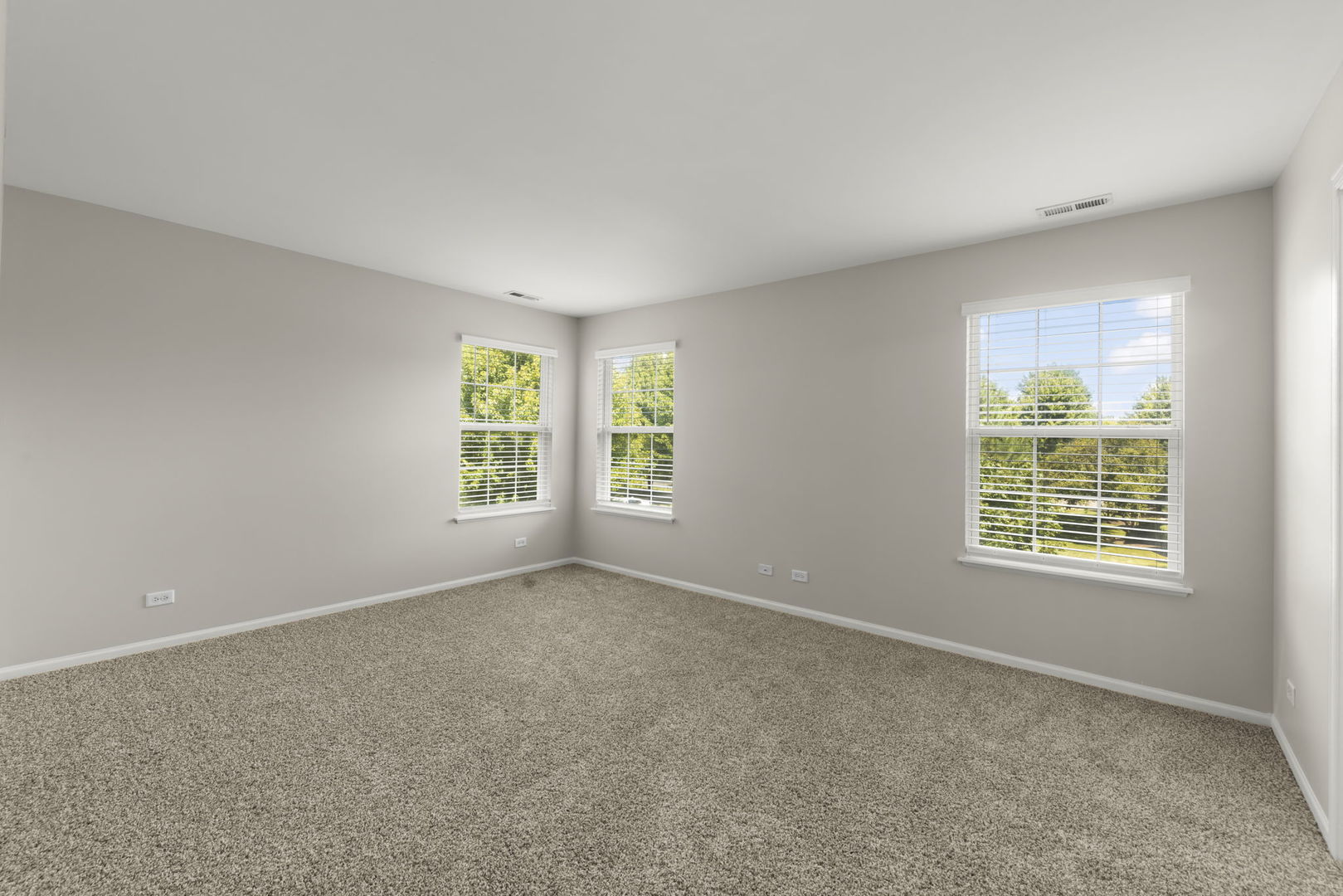2161 Gallant Fox Circle, Montgomery, IL 60538