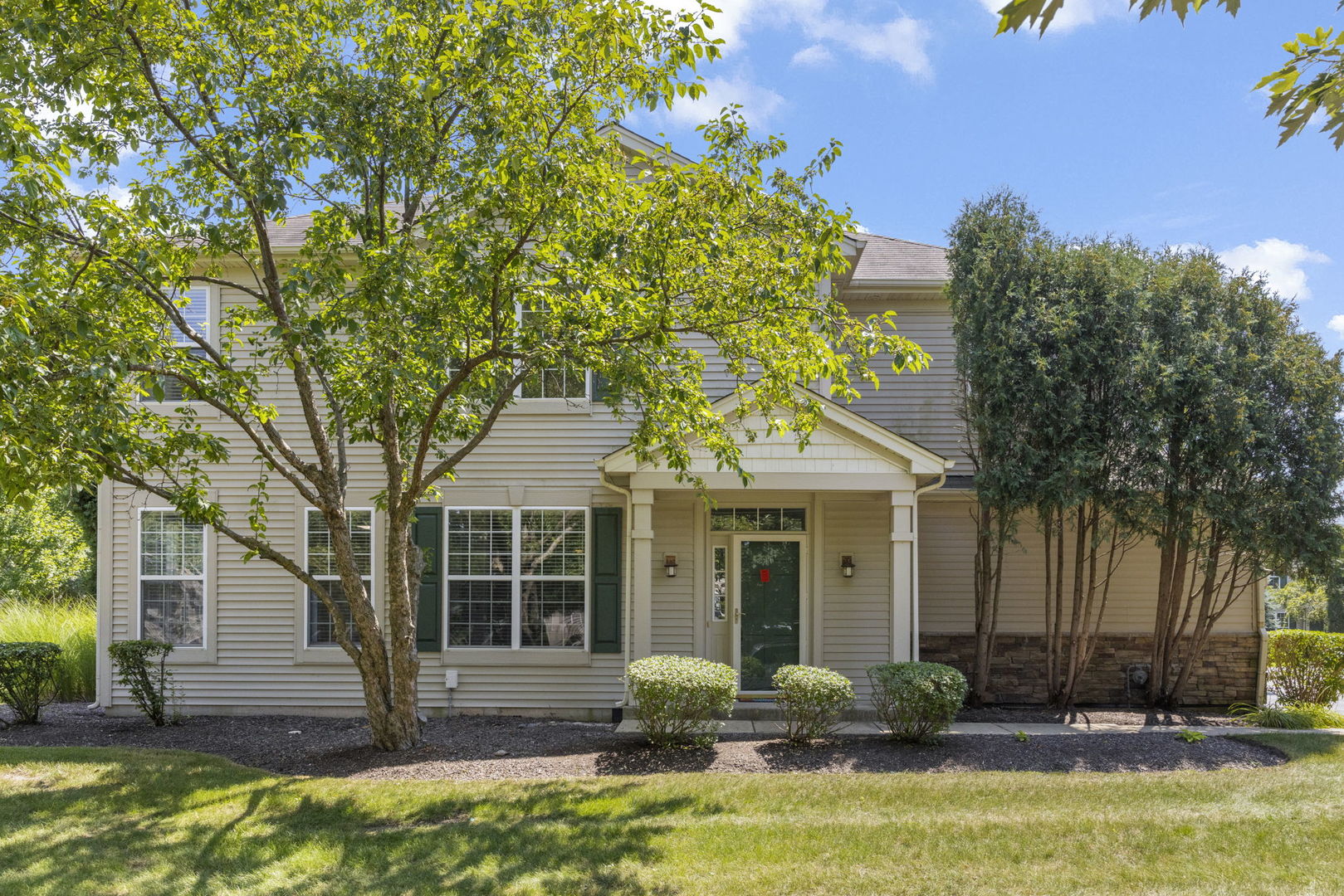 2161 Gallant Fox Circle, Montgomery, IL 60538