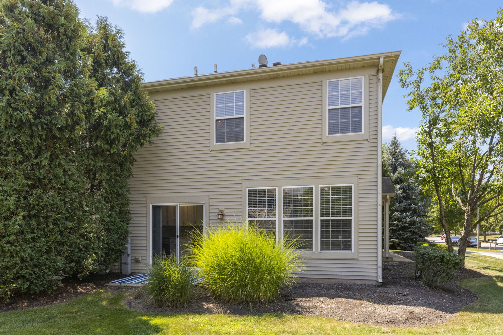 2161 Gallant Fox Circle, Montgomery, IL 60538