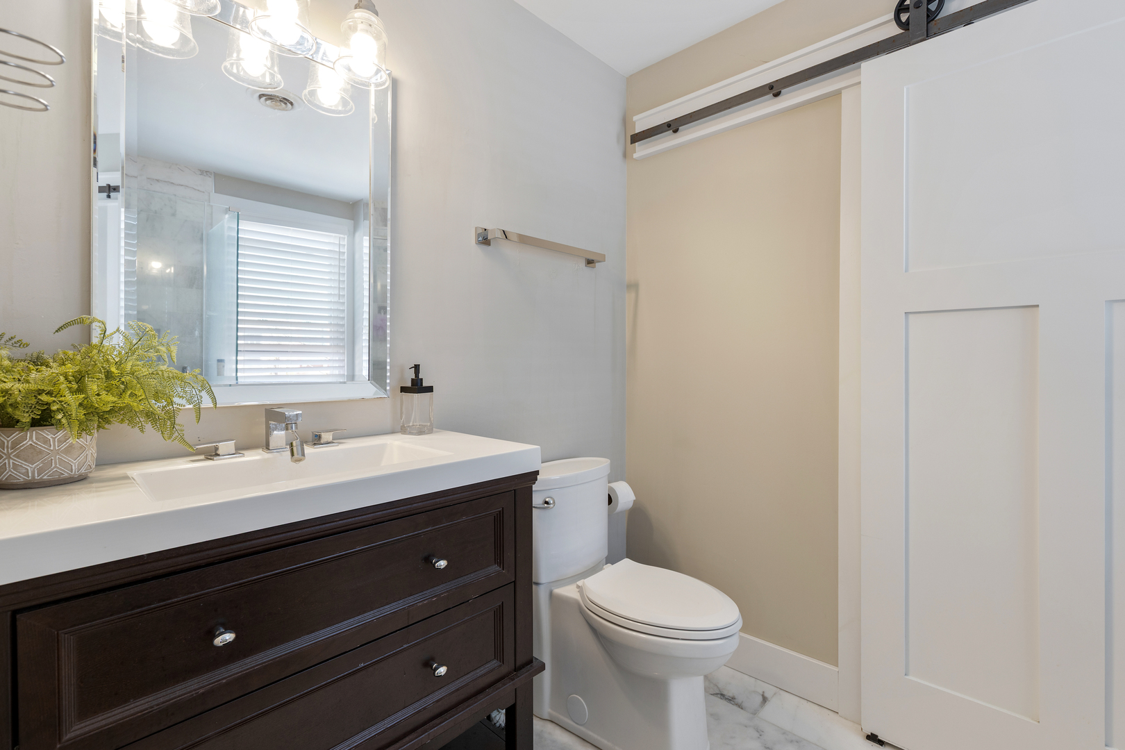 219 W Main Street #2, St. Charles, IL 60174