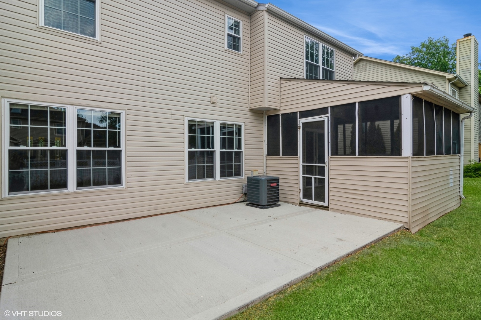 1939 Appaloosa Drive, Naperville, IL 60565