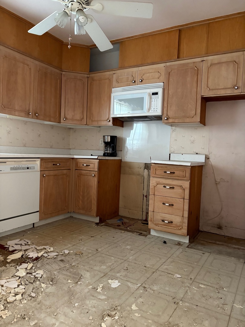 339 W Glen Flora Avenue, Waukegan, IL 60085