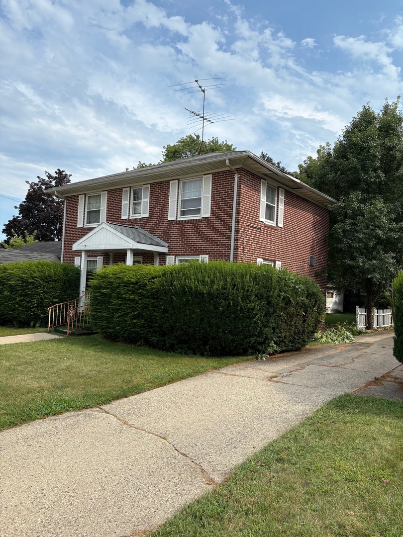 339 W Glen Flora Avenue, Waukegan, IL 60085