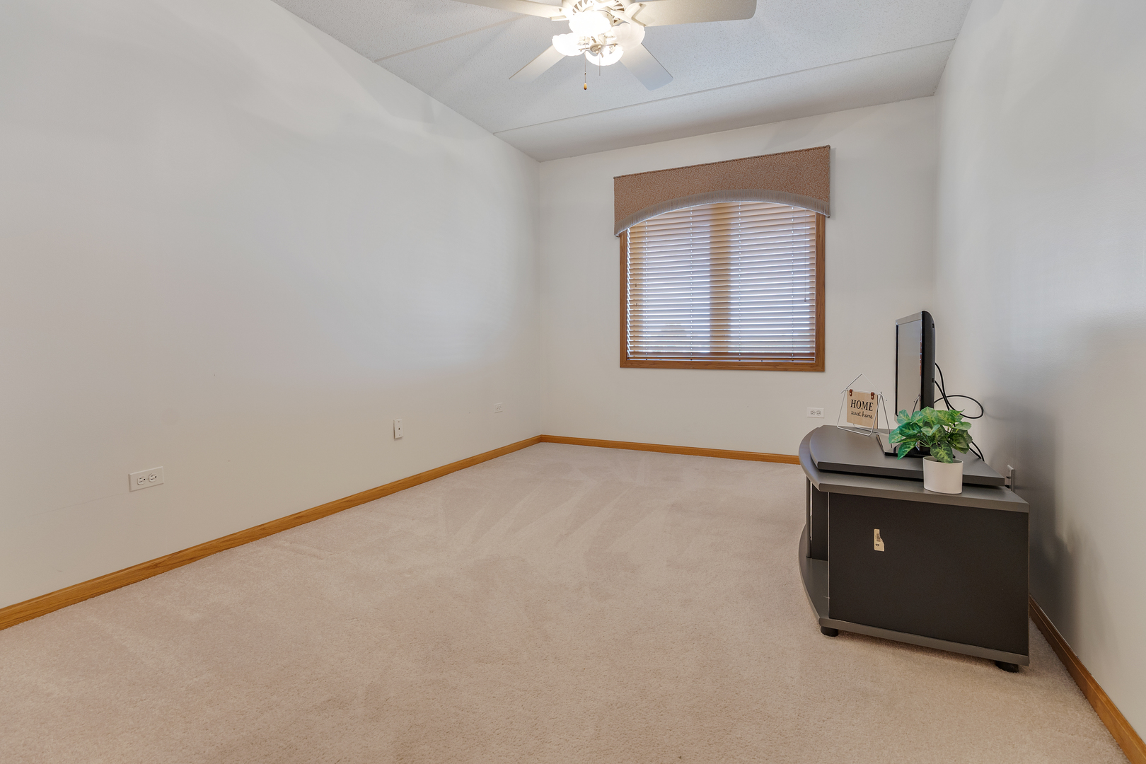 1476 Perry Street #506, Des Plaines, IL 60016