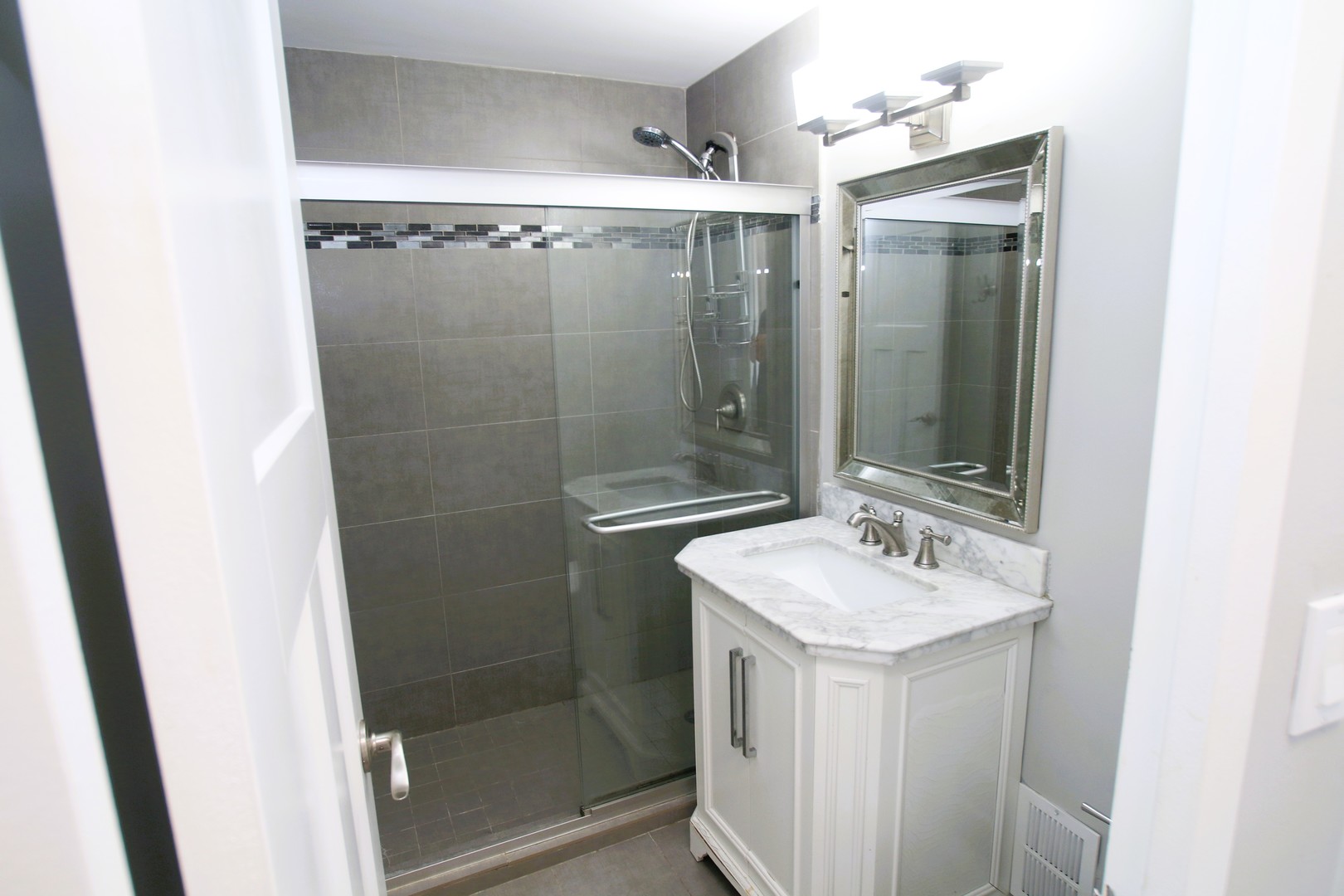 30 E Elm Street #21C, Chicago, IL 60611