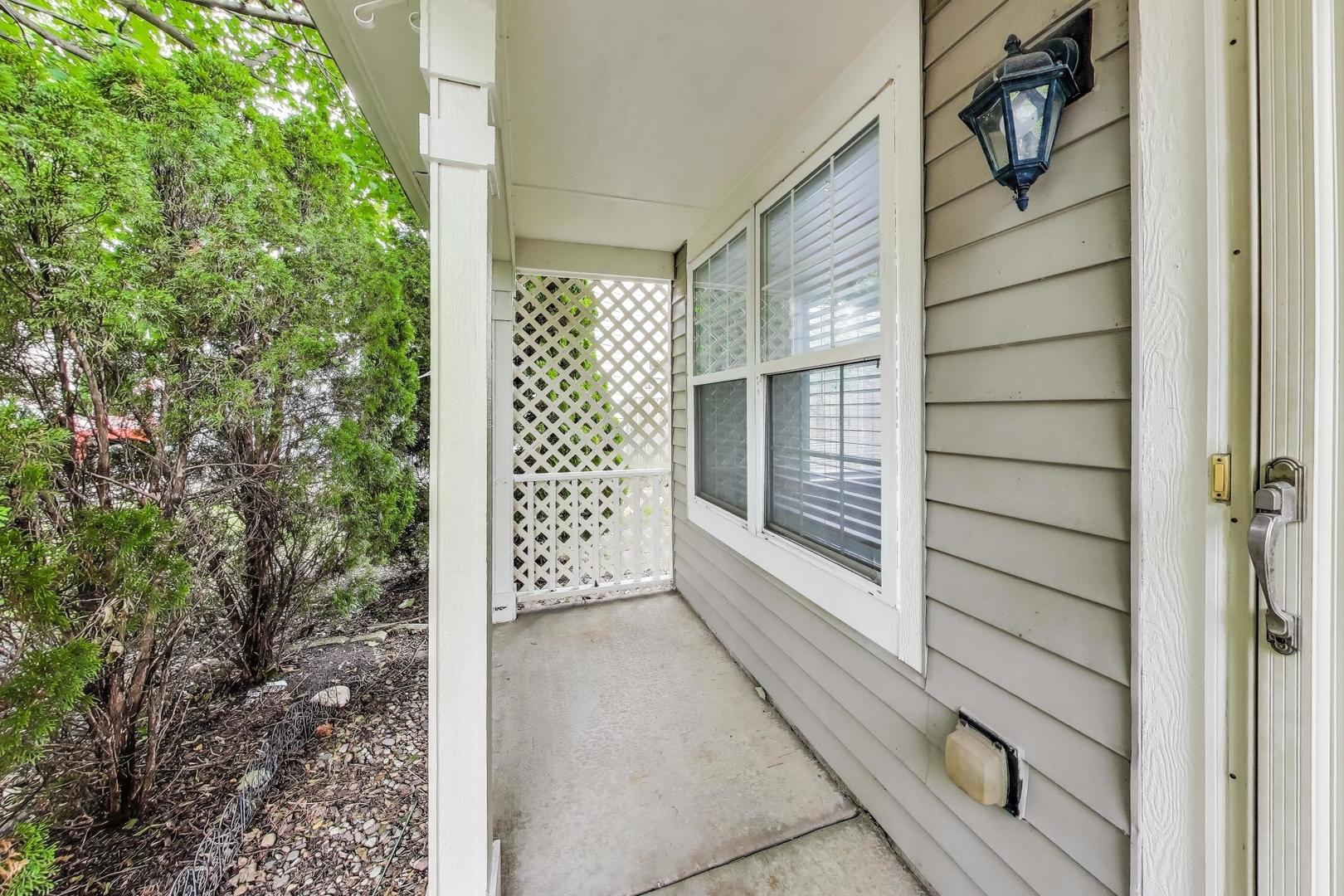 2710 Glenwood Court, Naperville, IL 60564