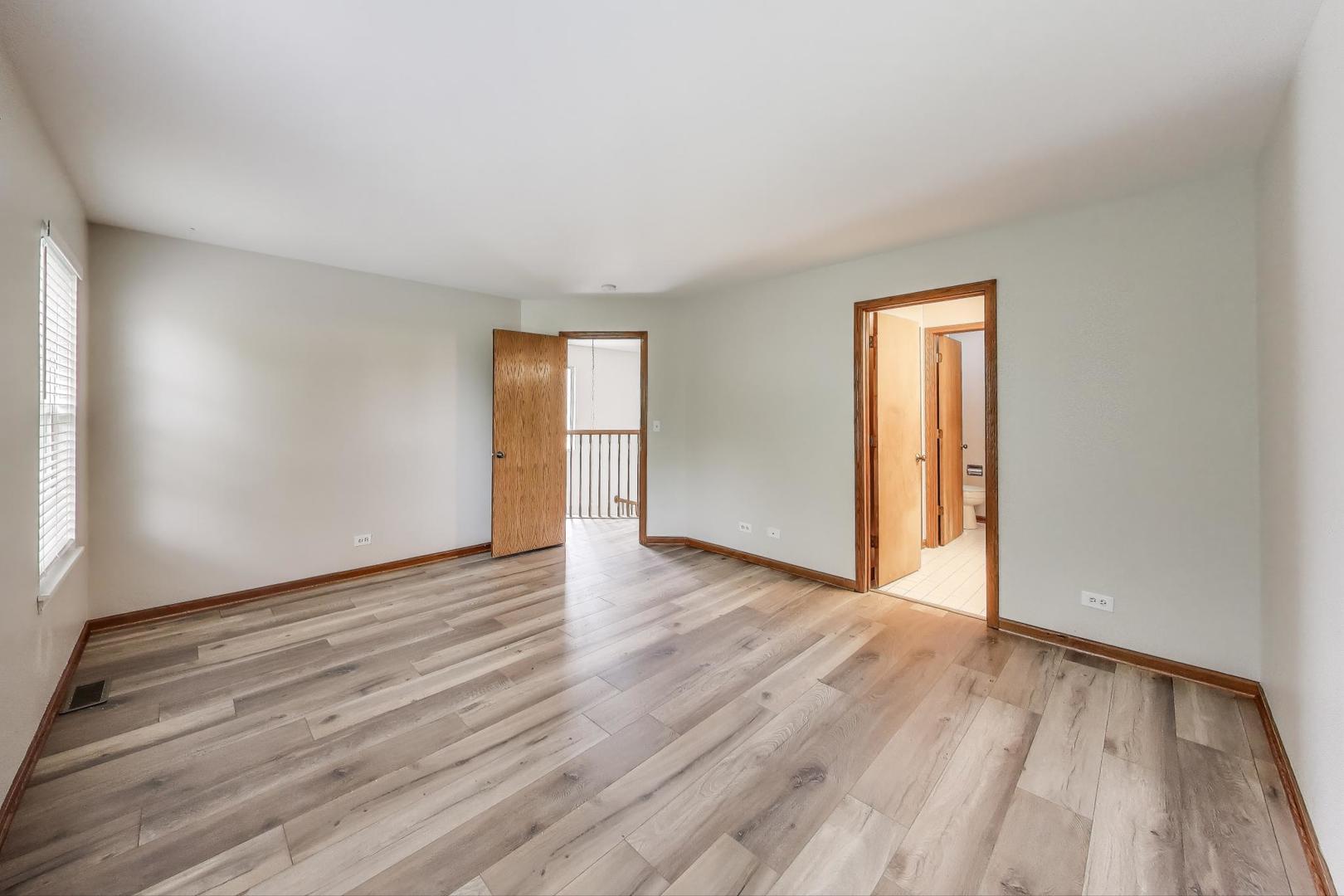 2710 Glenwood Court, Naperville, IL 60564