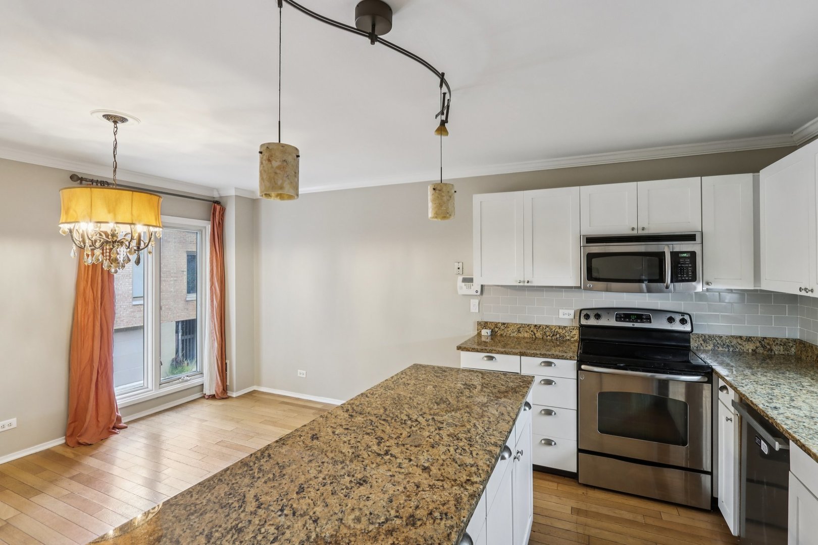 106 FRANK LLOYD WRIGHT Lane #0, Oak Park, IL 60302
