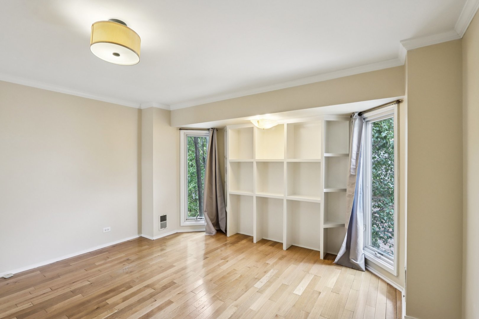 106 FRANK LLOYD WRIGHT Lane #0, Oak Park, IL 60302