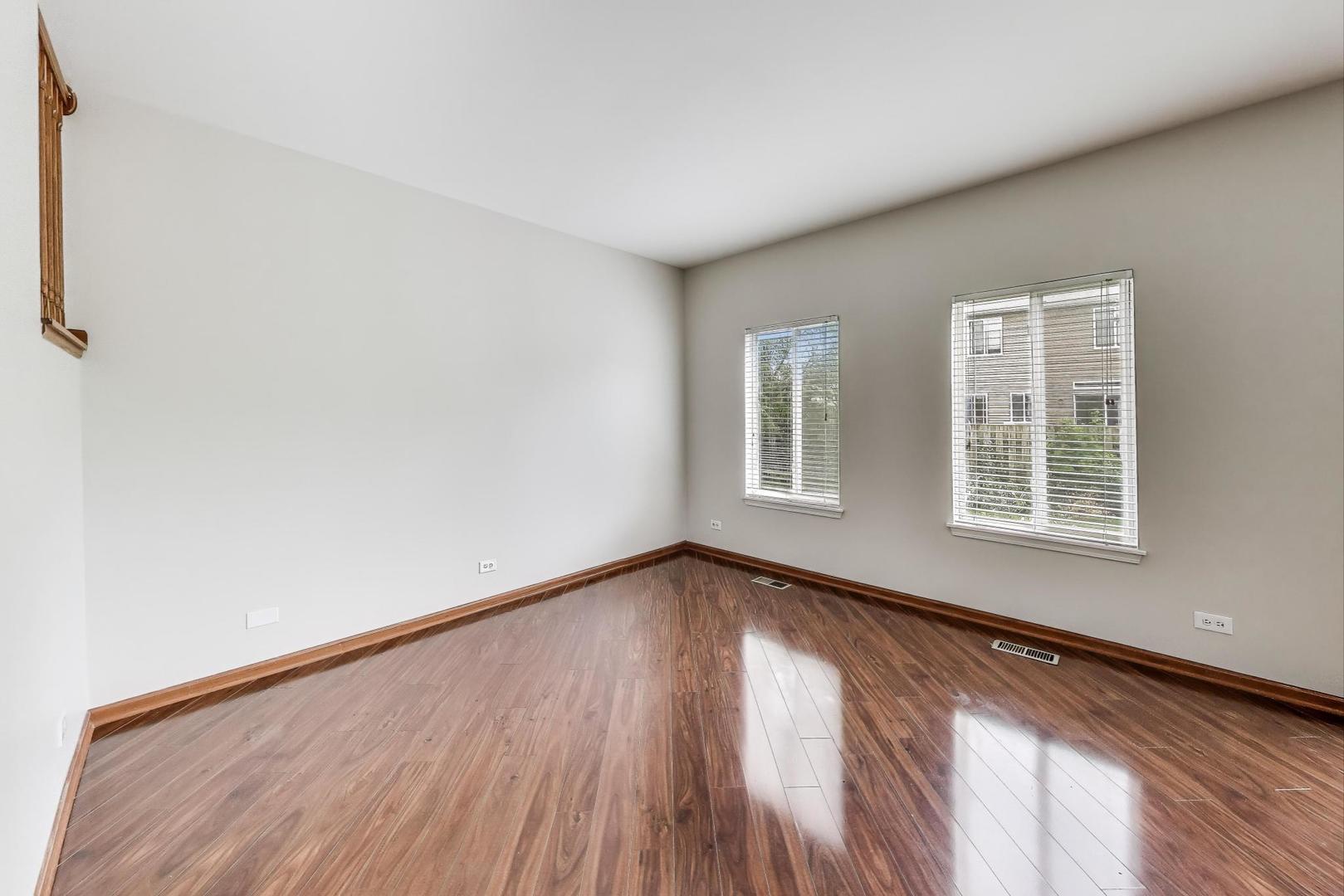 2710 Glenwood Court #2710, Naperville, IL 60564