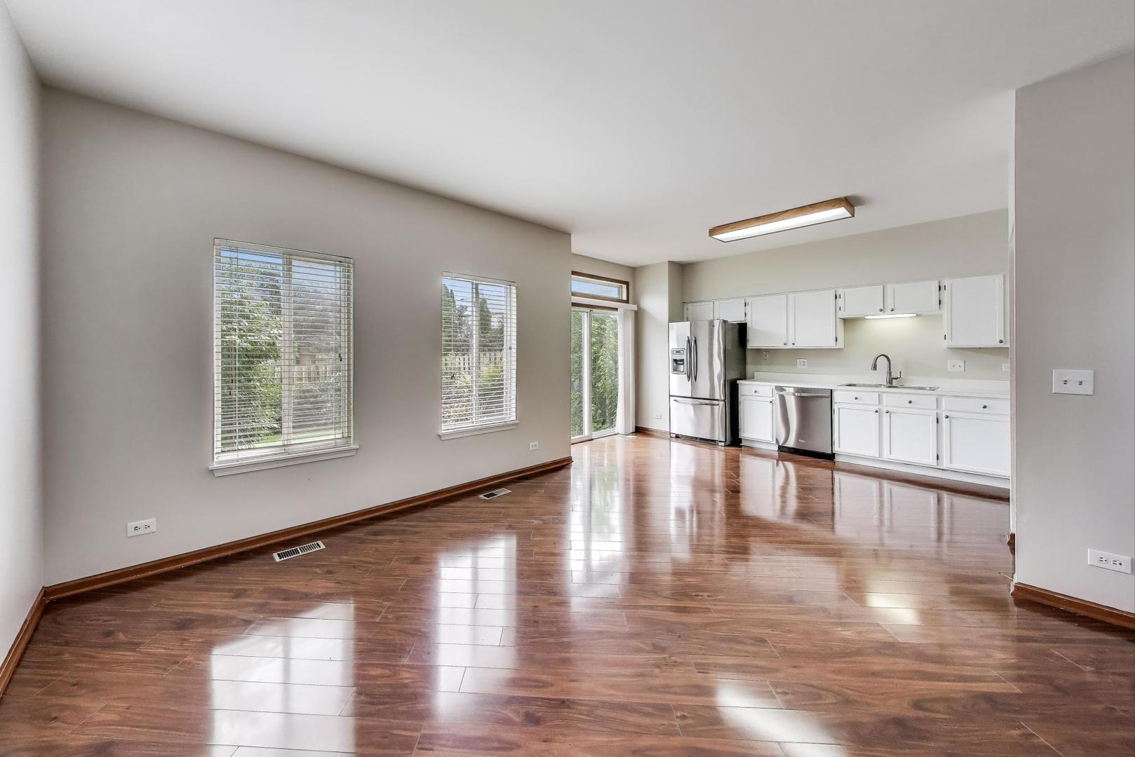 2710 Glenwood Court #2710, Naperville, IL 60564
