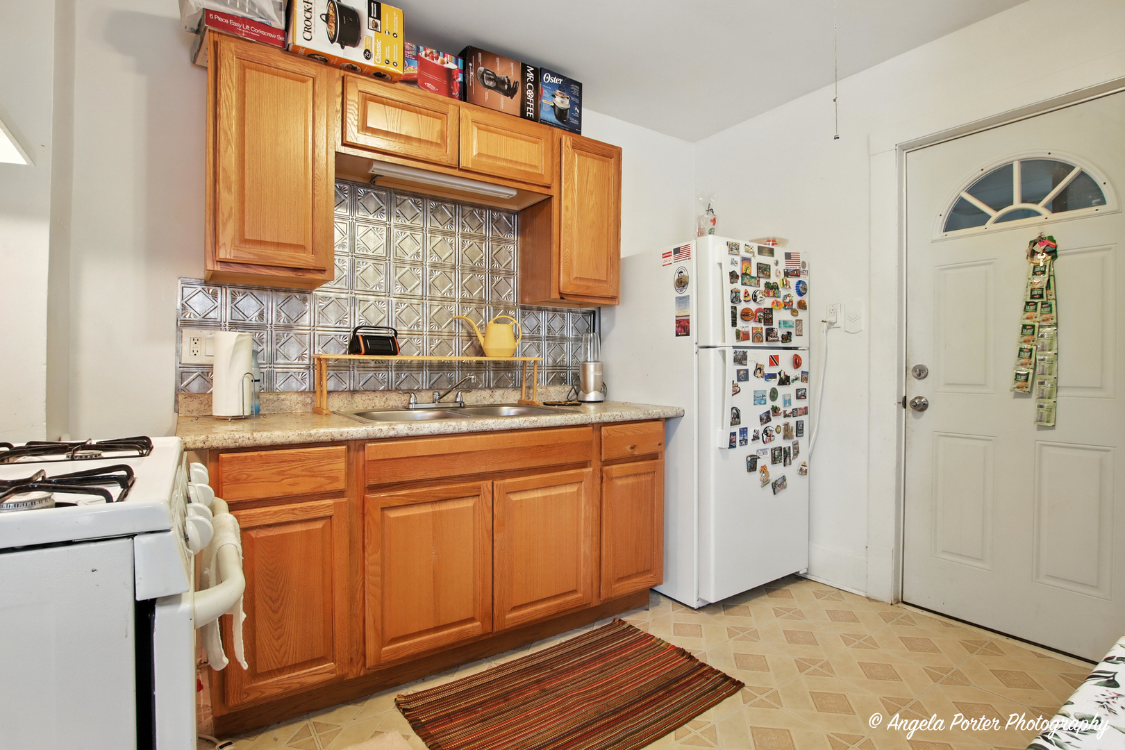 419 N Ash Street, Waukegan, IL 60085