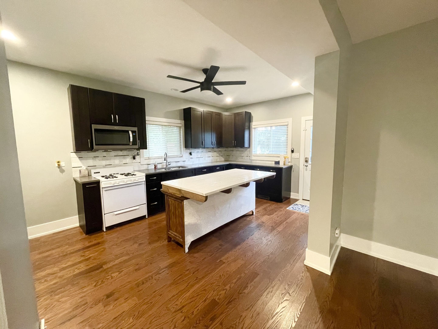 604 Clement Street, Joliet, IL 60435