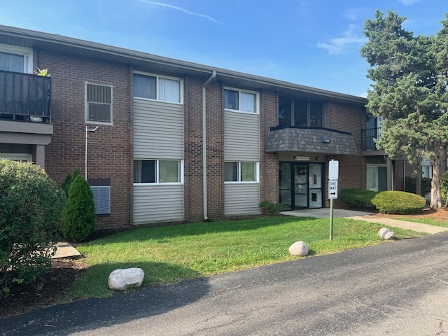 2301 Beau Monde Boulevard #204, Lisle, IL 60532