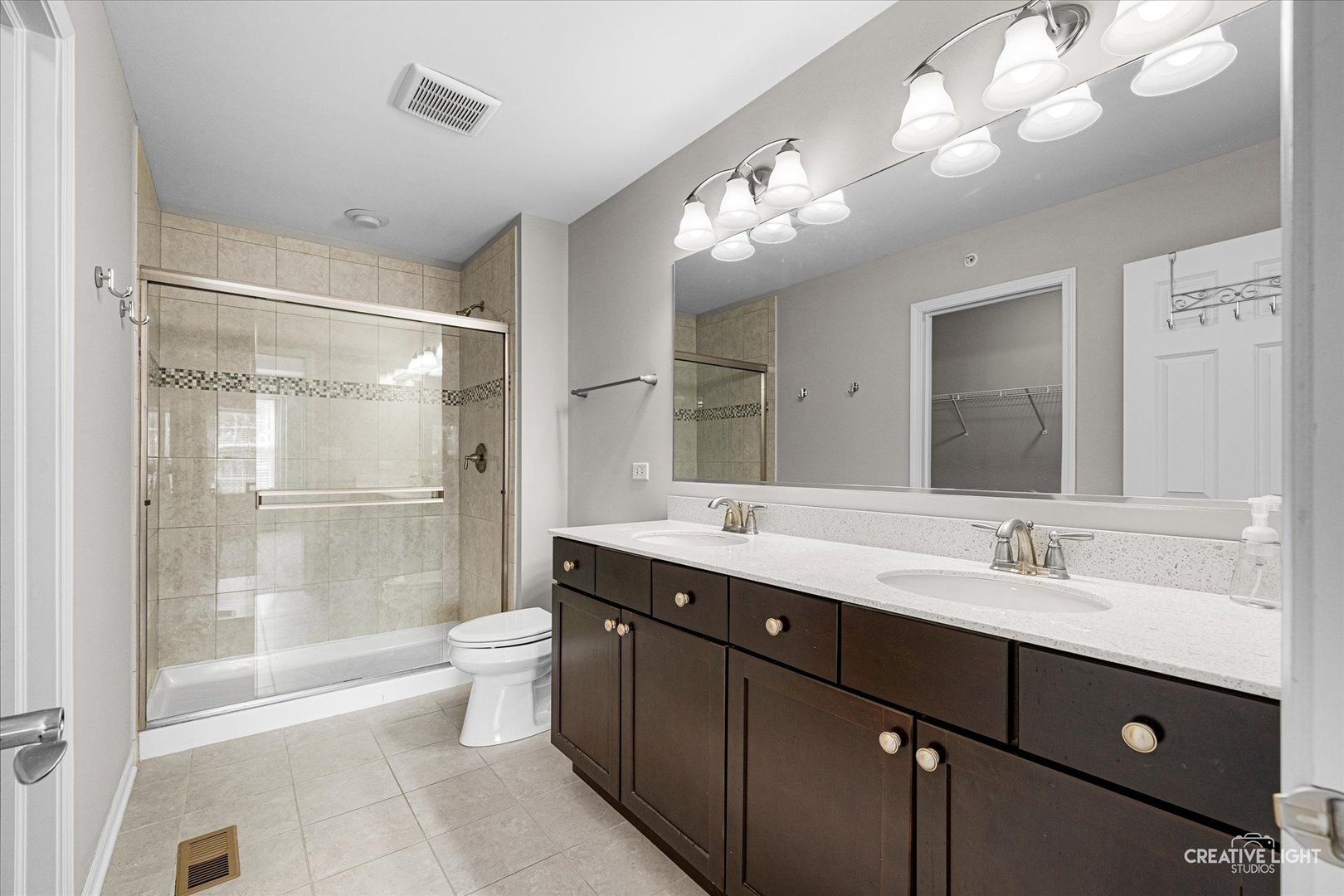 4182 Royal Mews Circle, Naperville, IL 60564