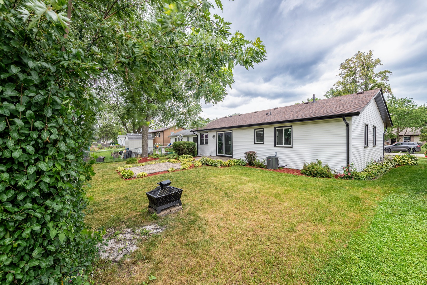 72 Braemar Drive, Elk Grove Village, IL 60007