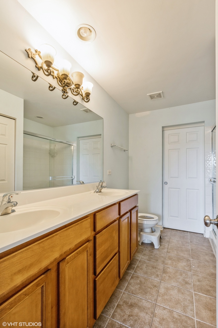 912 NEUDEARBORN Lane, Naperville, IL 60563