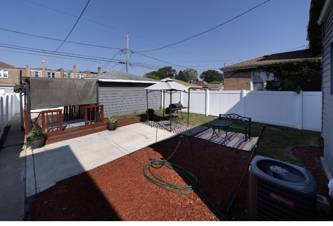 8104 S Fairfield Avenue, Chicago, IL 60652