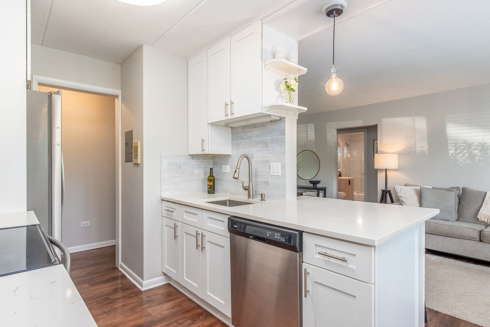 711 Busse Highway #1B, Park Ridge, IL 60068