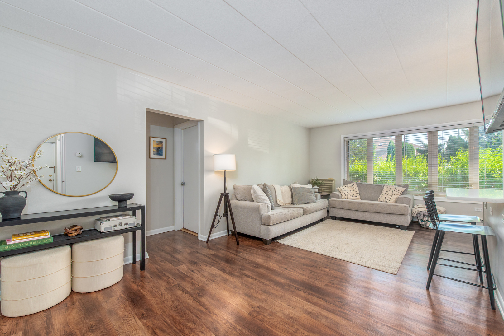 711 Busse Highway #1B, Park Ridge, IL 60068