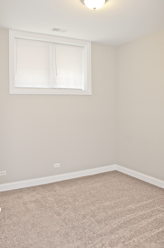 5512 W Higgins Avenue #1E, Chicago, IL 60630