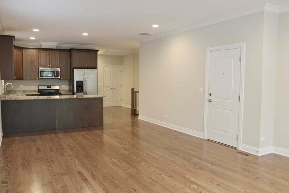 5512 W Higgins Avenue #1E, Chicago, IL 60630