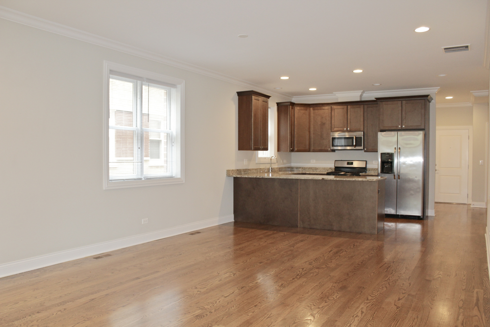 5512 W Higgins Avenue #1E, Chicago, IL 60630
