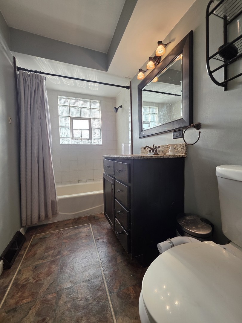 10530 S 82nd Court, Palos Hills, IL 60465