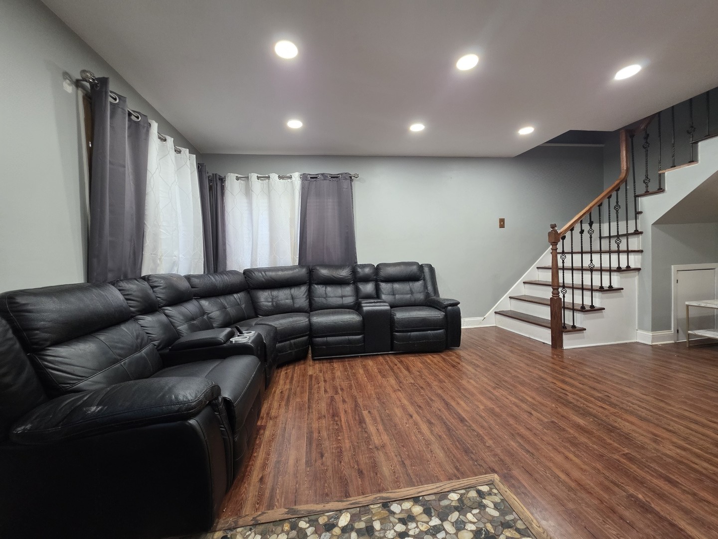 10530 S 82nd Court, Palos Hills, IL 60465