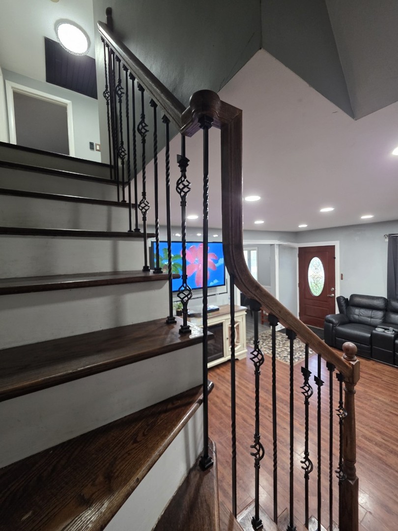 10530 S 82nd Court, Palos Hills, IL 60465