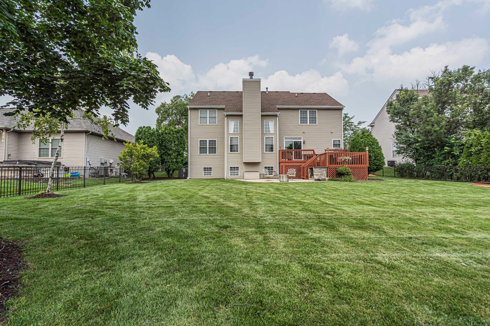 1521 Boulder Bluff Lane, Algonquin, IL 60102
