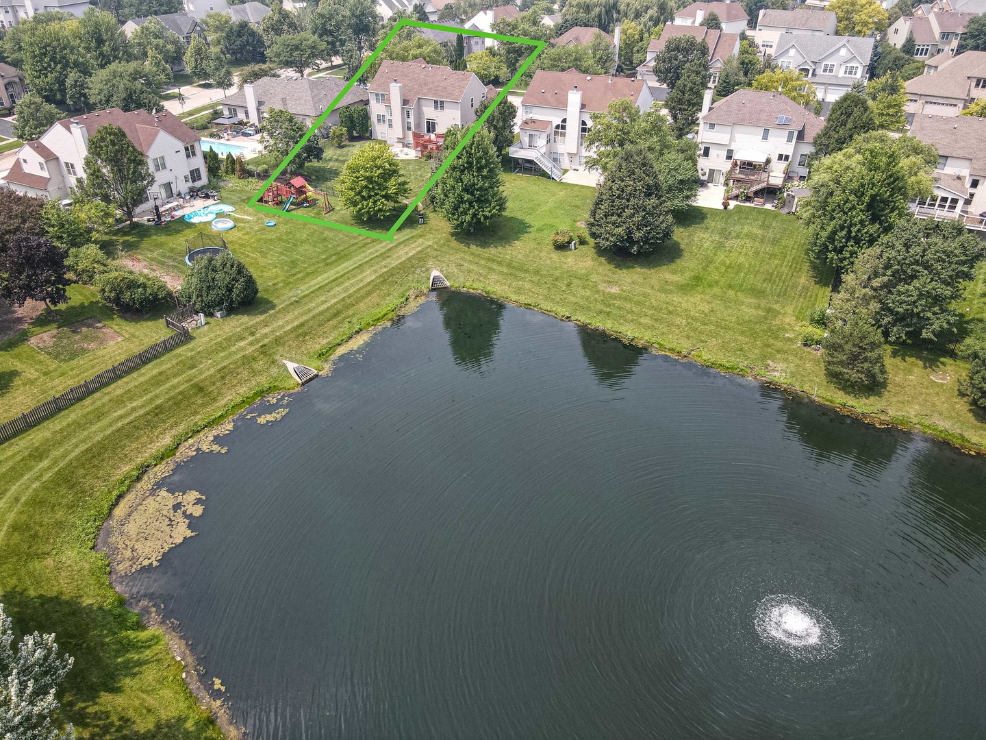 1521 Boulder Bluff Lane, Algonquin, IL 60102
