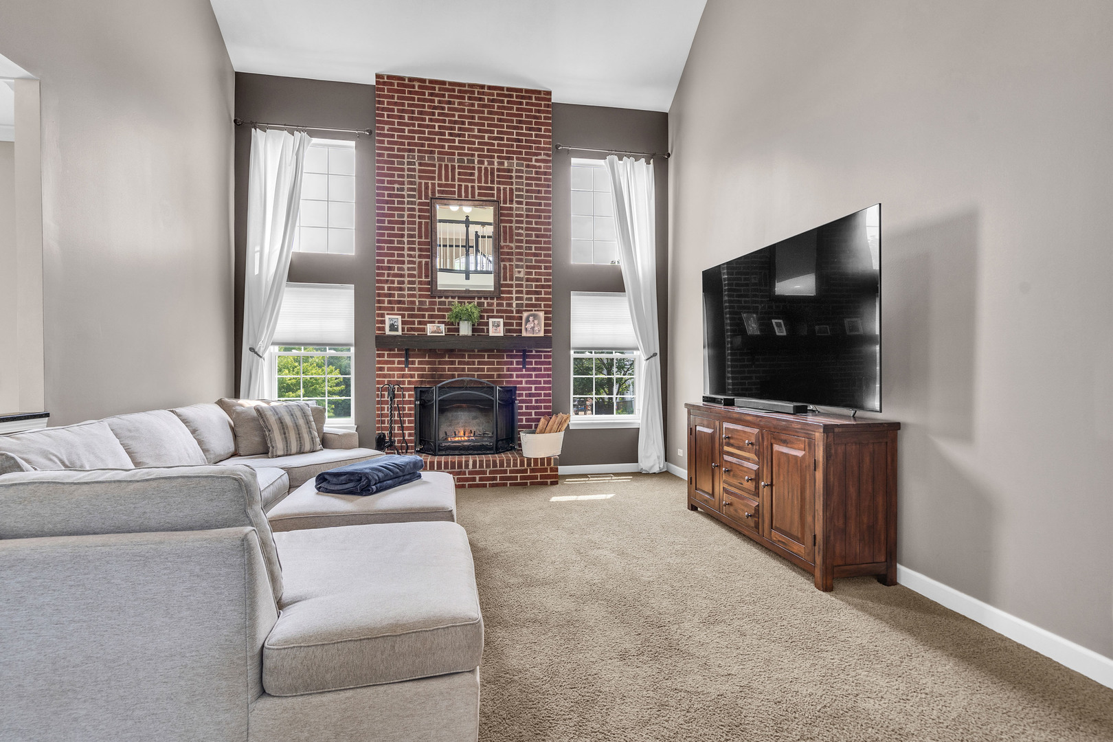 1521 Boulder Bluff Lane, Algonquin, IL 60102