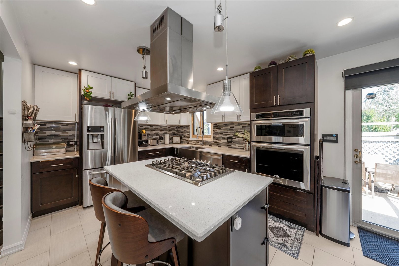 1724 Patricia Lane, St. Charles, IL 60174