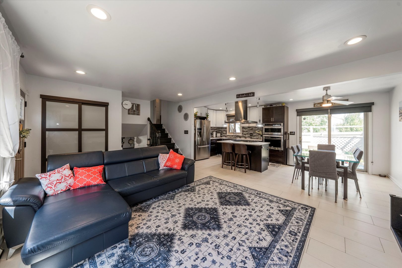 1724 Patricia Lane, St. Charles, IL 60174