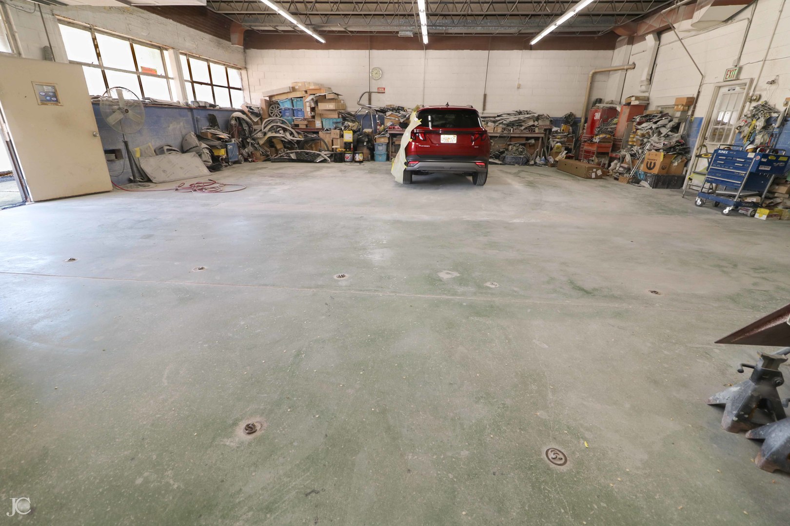 955 Rand Road, Des Plaines, IL 60016