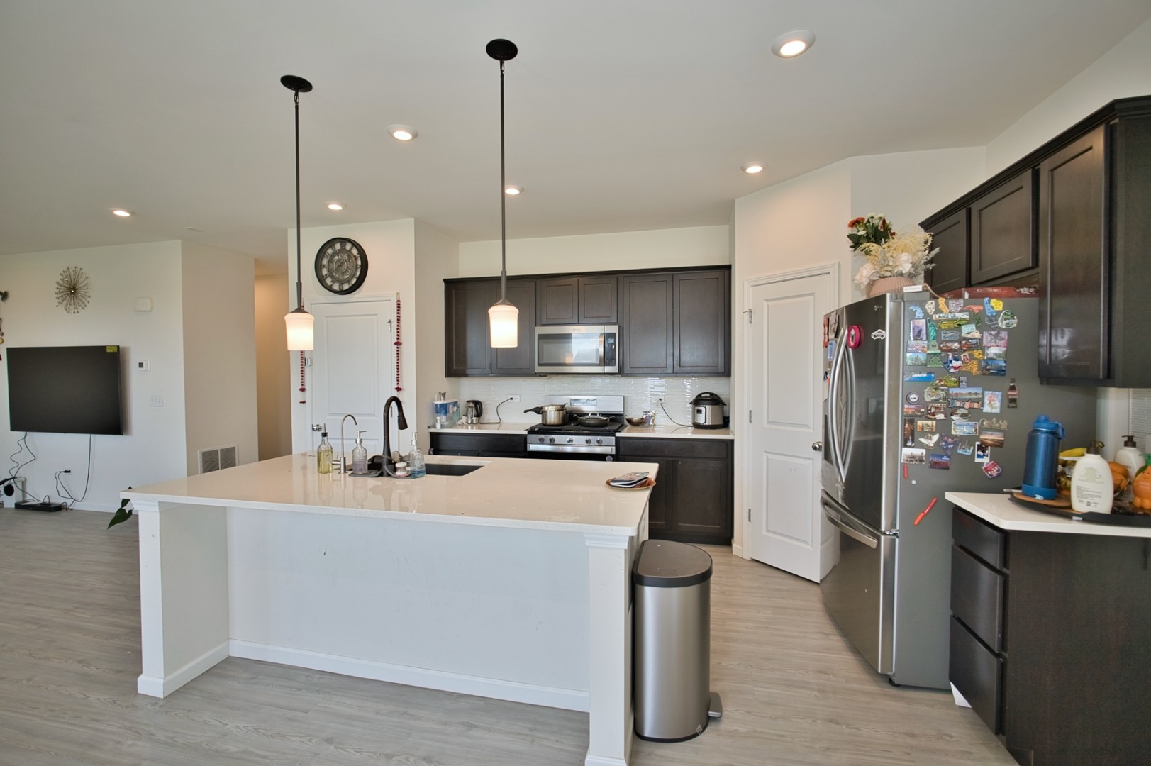 1447 Kessler Drive, Mundelein, IL 60060